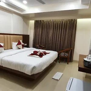 mk-grand.hotels-varanasi.com/